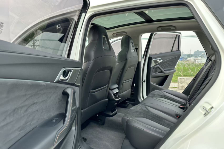 荣威D5X DMH 2024款 135科技版中控内饰7002