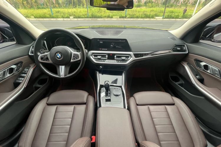 宝马3系 2020款 320Li M运动套装中控内饰7007