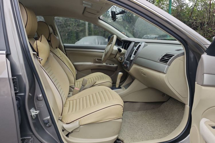 日产 轩逸 2016款 经典 1.6XE 自动舒适版局部细节41