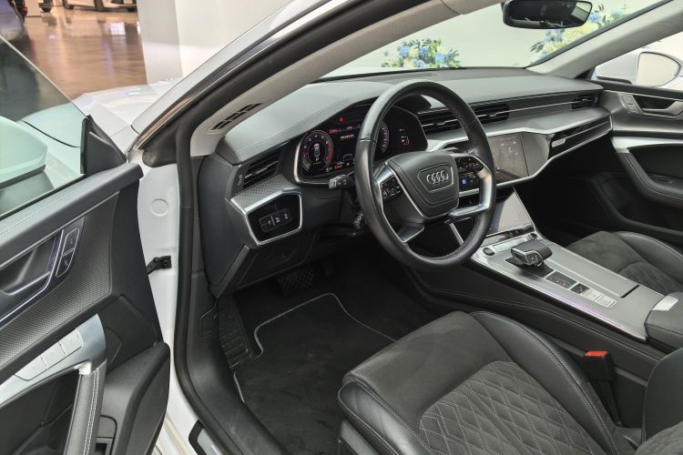 奥迪A7L 2024款 45 TFSI quattro 奢享型中控内饰7002