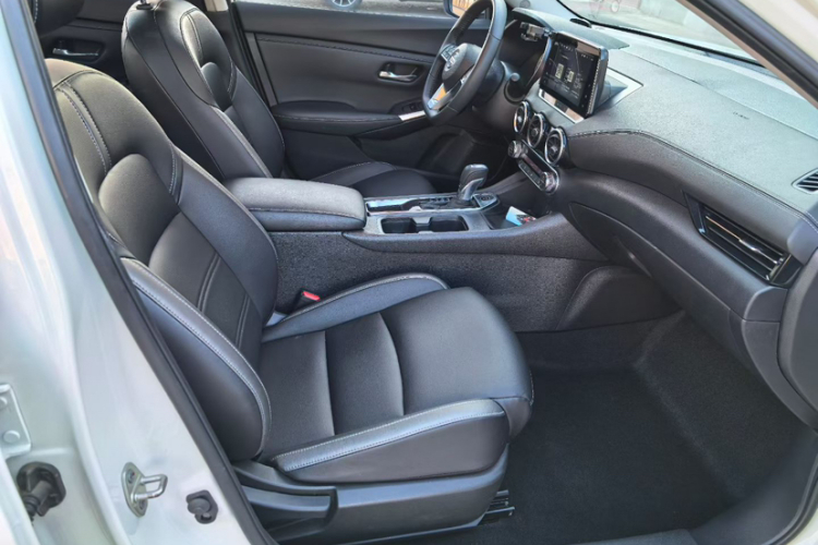 日产 轩逸 2021款 1.6L XL CVT悦享版中控内饰7003