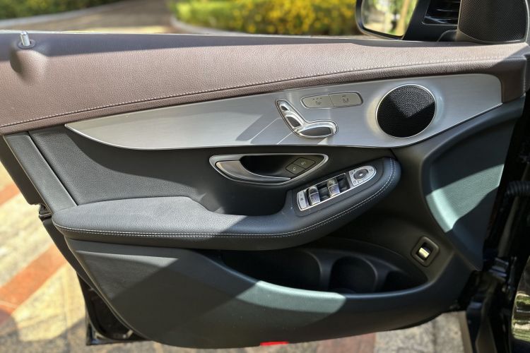 奔驰GLC 2020款 改款 GLC 260 L 4MATIC 豪华型中控内饰7003