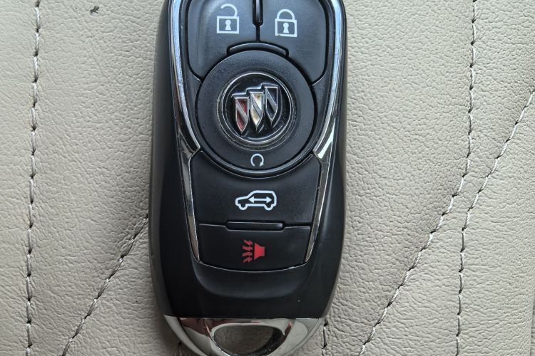 别克GL8 2023款 陆上公务舱 652T 豪华型中控内饰7001