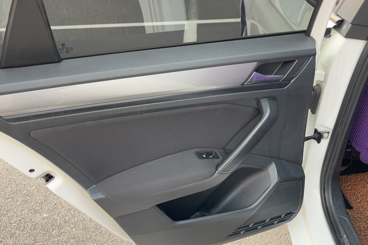 大众 宝来 2016款 1.6L 手动时尚型中控内饰7004