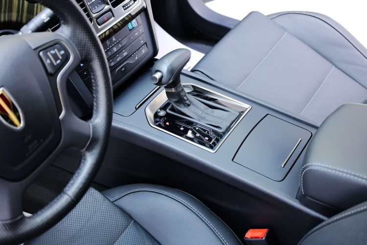 红旗H7 2021款 2.0T 旗舰版中控内饰7006