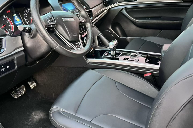 哈弗H6 2018款 红标 运动版 1.5T 自动两驱精英型中控内饰7001