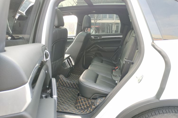 保时捷 2016款 Cayenne 3.0T中控内饰7003
