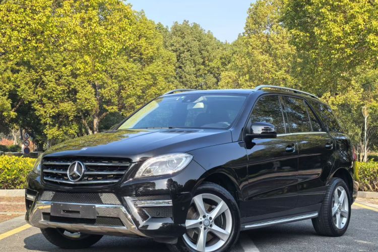 奔驰M级 2015款 ML 320 4MATIC车身外观1