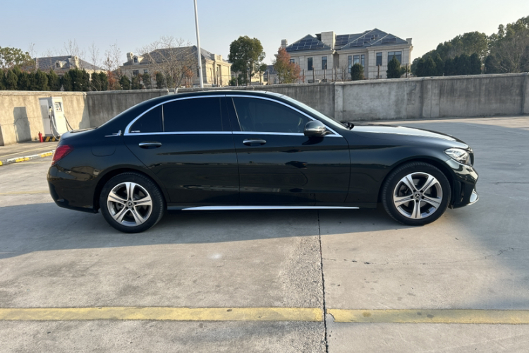 奔驰C级 2021款 C 260 L 运动版车身外观6005
