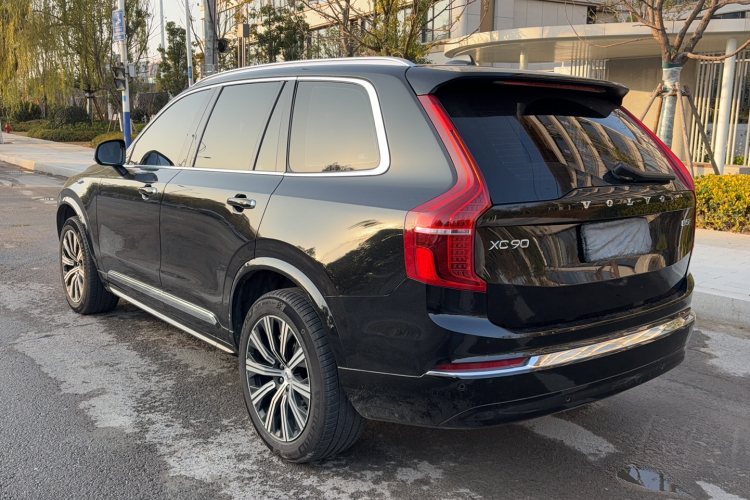 沃尔沃XC90 2023款 B5 智行豪华版 7座车身外观6008