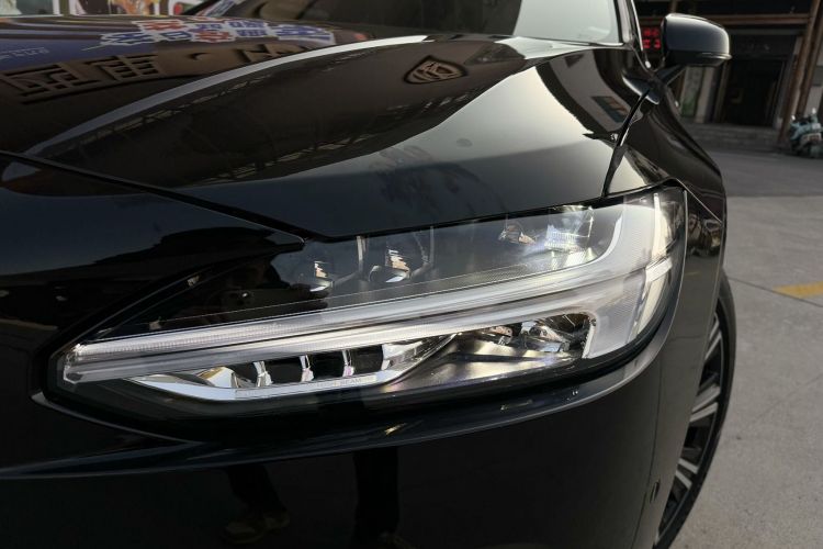 沃尔沃S90 2024款 B5 智雅豪华版车身外观6004