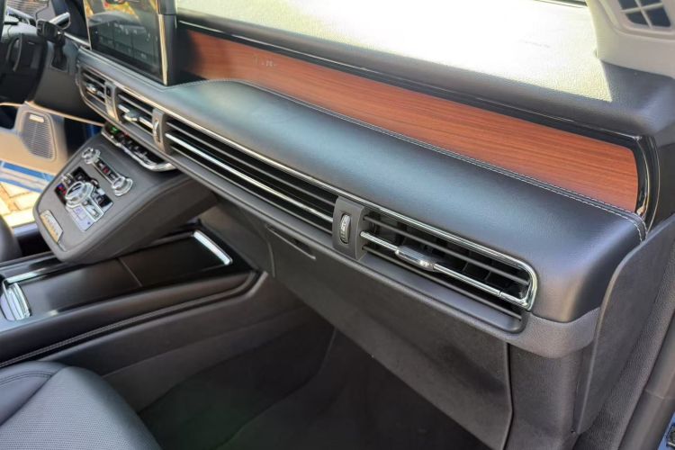 林肯 冒险家 2020款 2.0T 两驱尊雅版中控内饰7007