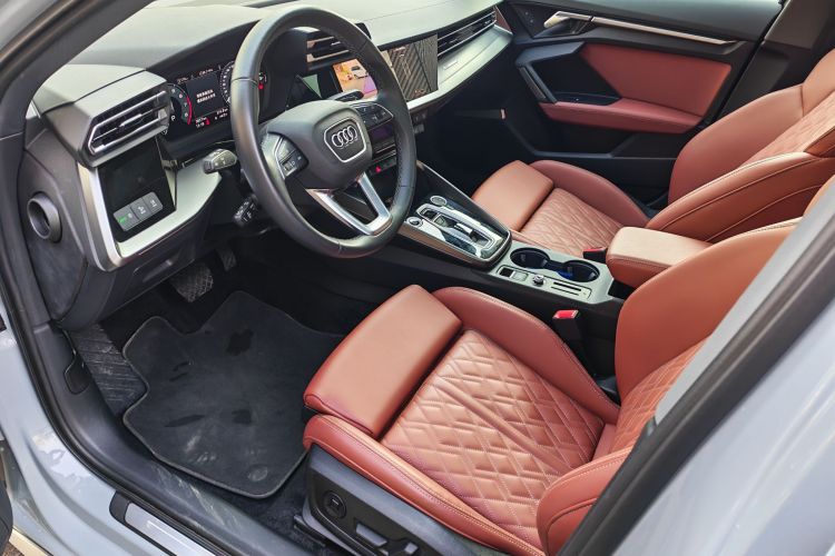 奥迪A3 2025款 Sportback 35TFSI 飞驰尊享型中控内饰7005