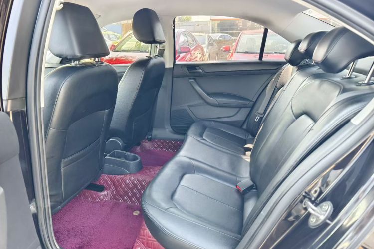 大众 桑塔纳 2015款 1.6L 手动风尚版中控内饰7001