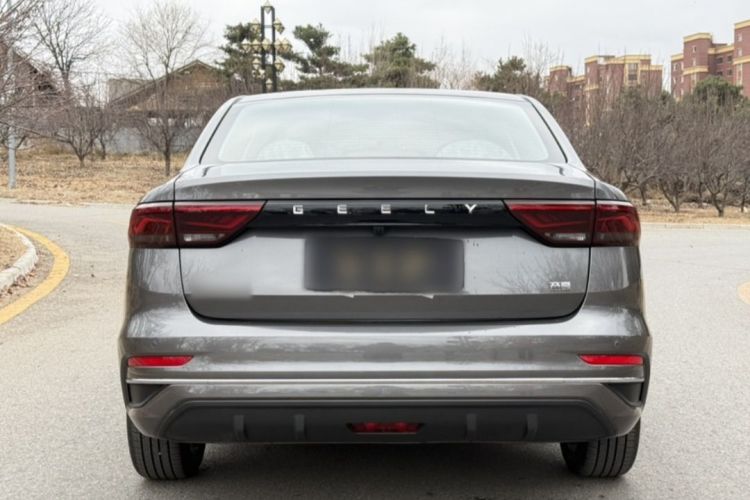 吉利汽车 帝豪 2026款 第4代 400万纪念款 1.5L 手动超越型车身外观6005