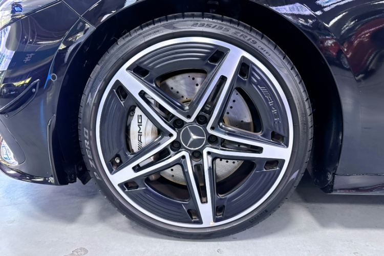 奔驰A级AMG 2024款 改款 AMG A 35 L 4MATIC车身外观6009