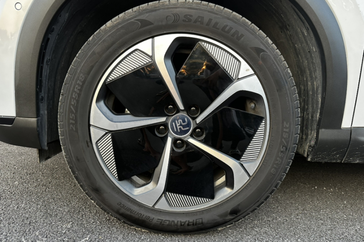 比亚迪 元PLUS 2025款 智驾版 510KM 超越型中控内饰7004