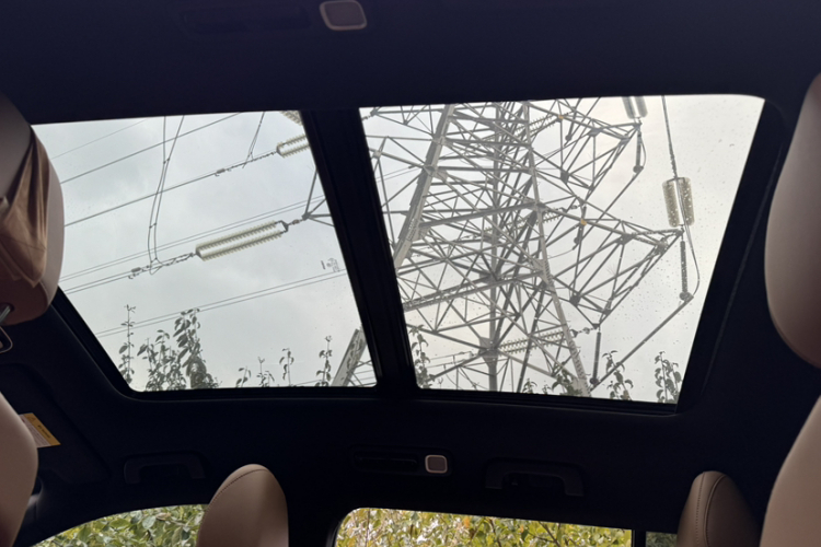 理想汽车 理想ONE 2021款 增程6座版局部细节22