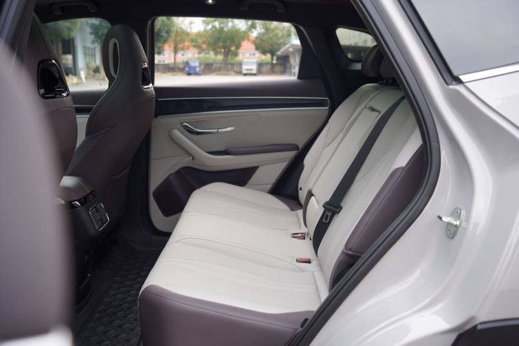 比亚迪 宋PLUS新能源 2025款 EV 605km 旗舰型中控内饰7008