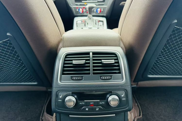 奥迪A6L 2014款 TFSI 舒适型中控内饰7011