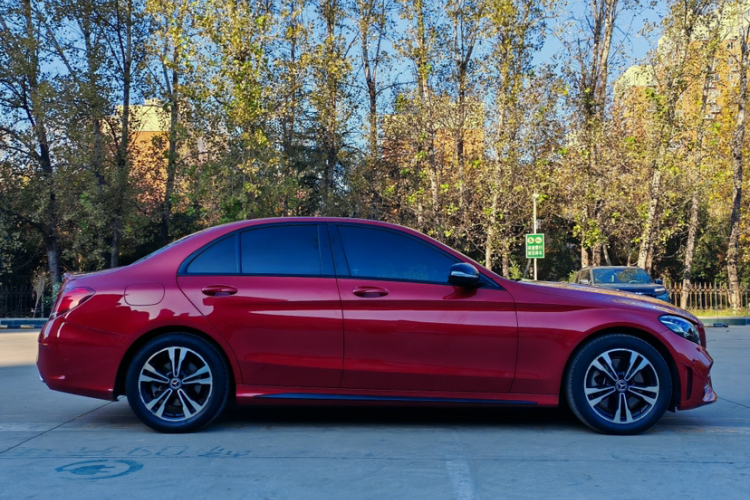 奔驰C级 2019款 C 260 运动版车身外观6001