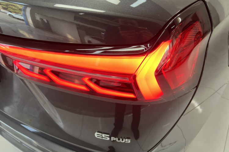 蓝电E5 PLUS 2026款 165km 长续航先享版Ultra 7座局部细节9001