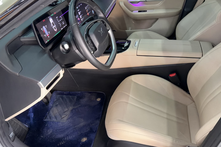 小鹏P7 2020款 670N局部细节19