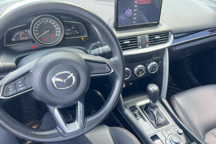 马自达CX-4 2018款 2.0L 自动两驱蓝天活力版 国V车身外观6002