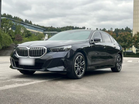 宝马5系 2024款 530Li 领先型 M运动套装
