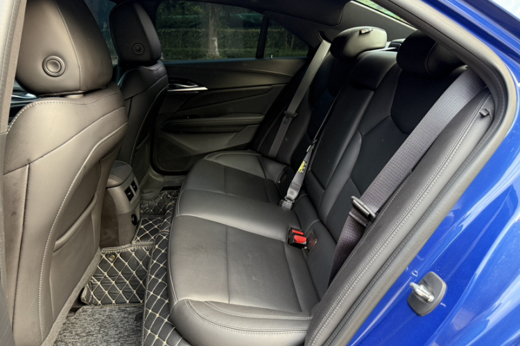 凯迪拉克CT4 2022款 28T 风尚型中控内饰7006