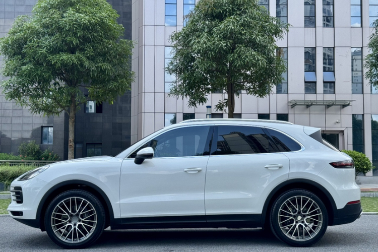 保时捷 2019款 Cayenne 3.0T车身外观6002