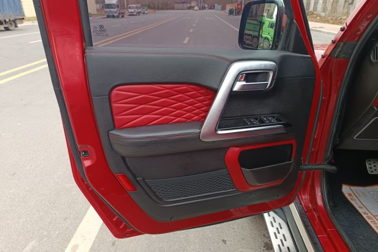 北京越野 北京BJ40 2018款 PLUS 2.3T 自动四驱旗舰版 国V中控内饰7002