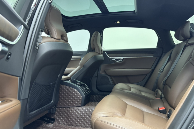 沃尔沃S90 2023款 B5 智远豪华版中控内饰7006