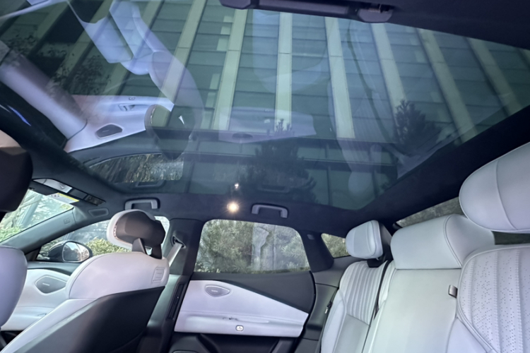 领克Z10 2024款 95kWh 702km四驱智驾Ultra局部细节22