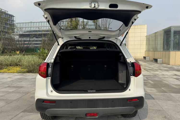 铃木 维特拉 2016款 1.4T 自动两驱精英型局部细节23