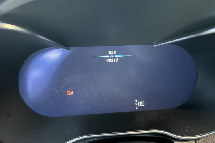 奔驰C级 2019款 改款 C 260 L 运动版中控内饰15