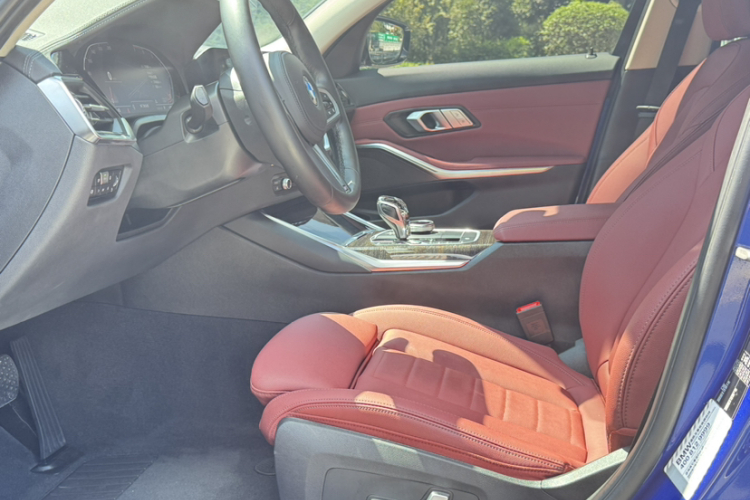 宝马3系 2022款 325Li M运动套装中控内饰7006