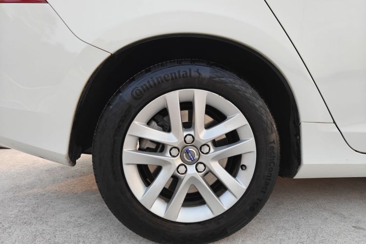 沃尔沃S60 2015款 S60L 2.0T 智行版车身外观6012