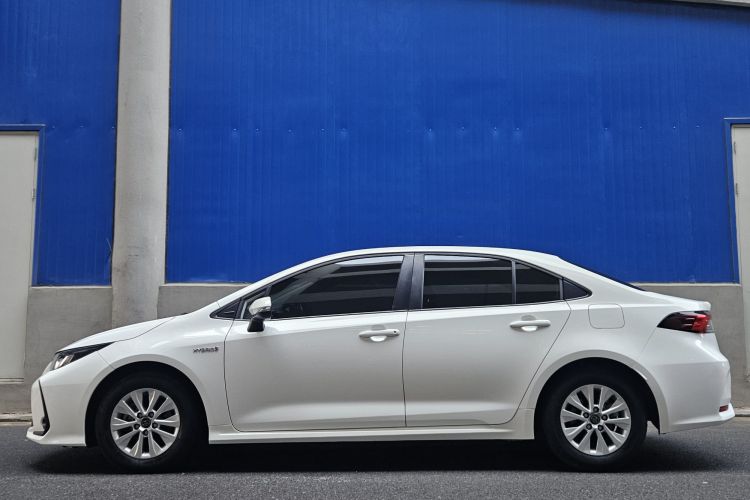 丰田 卡罗拉 2023款 1.8L 智能电混双擎 先锋版车身外观6002