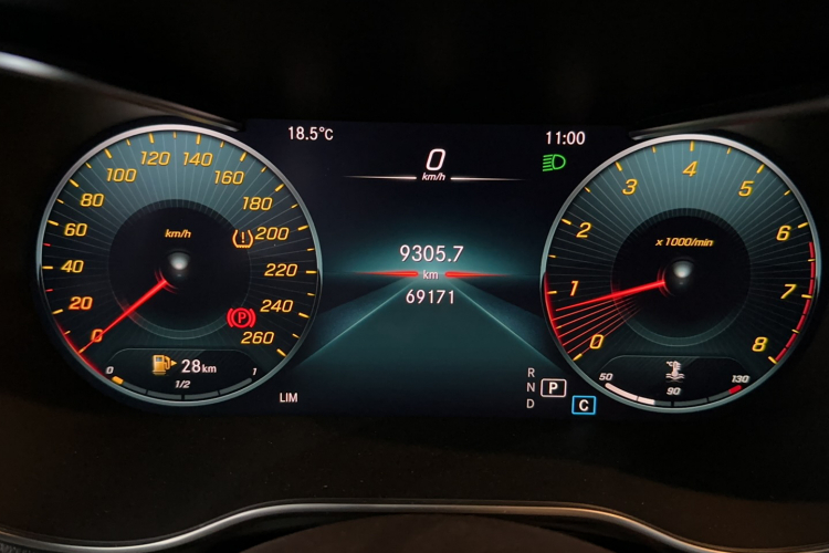 奔驰GLC 2021款 GLC 260 L 4MATIC 动感型中控内饰15