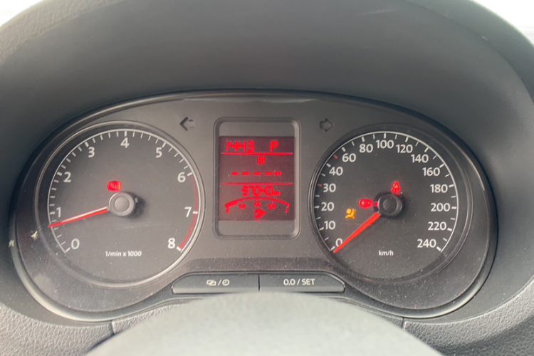 大众 Polo 2013款 1.6L 自动舒适版中控内饰15