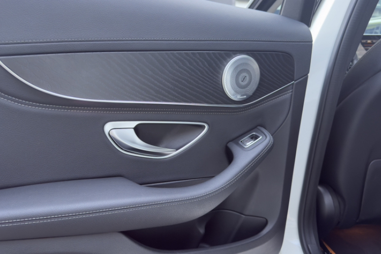 奔驰C级 2016款 C 200 L 运动型中控内饰7007