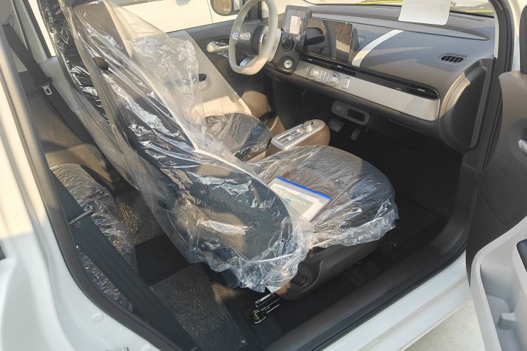 长安启源 长安Lumin 2026款 宝藏版 205km 心爱米 国轩中控内饰7004