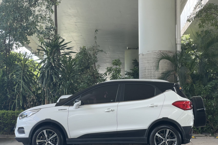 比亚迪 元新能源 2019款 EV535 高能领航版车身外观6003