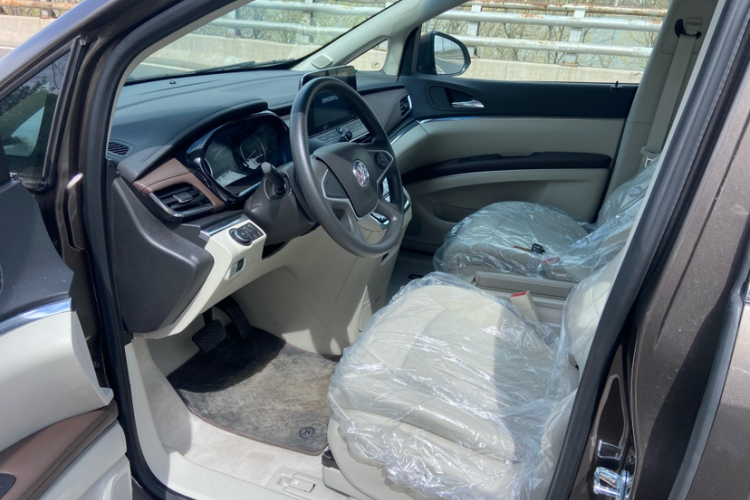 别克GL8 2023款 陆上公务舱 舒适型中控内饰7005