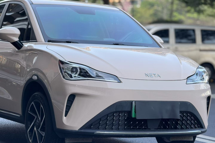 哪吒汽车 哪吒AYA 2023款 401 Lite车身外观6001