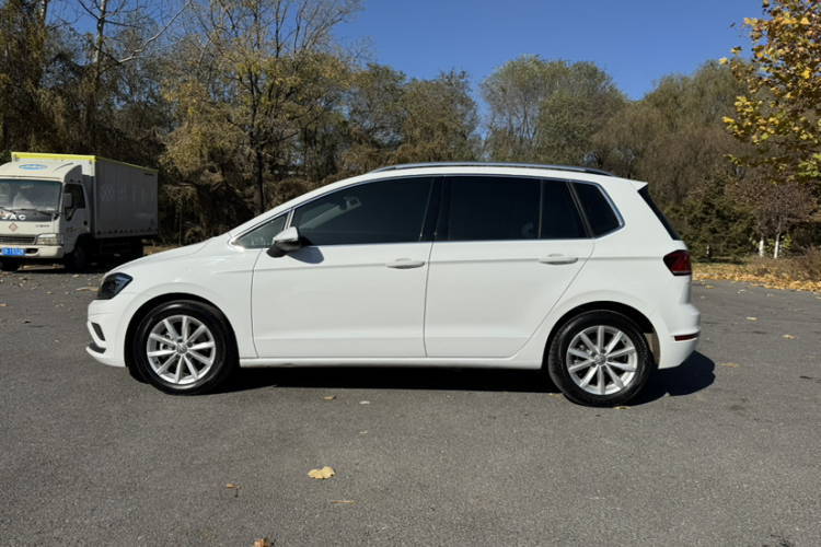 大众 高尔夫·嘉旅 2020款 280TSI 自动好奇型车身外观6004