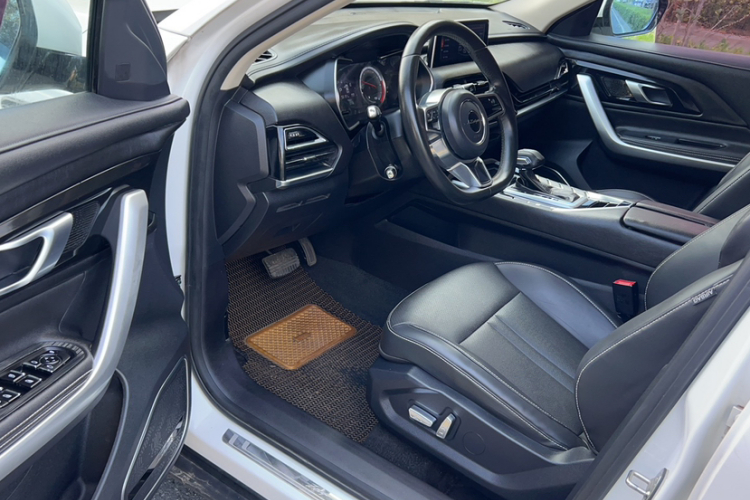 众泰T500 2018款 1.5T 自动尊享型中控内饰7004