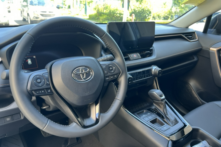 丰田 威兰达 2024款 双擎 2.5L E-CVT两驱都市版中控内饰7001