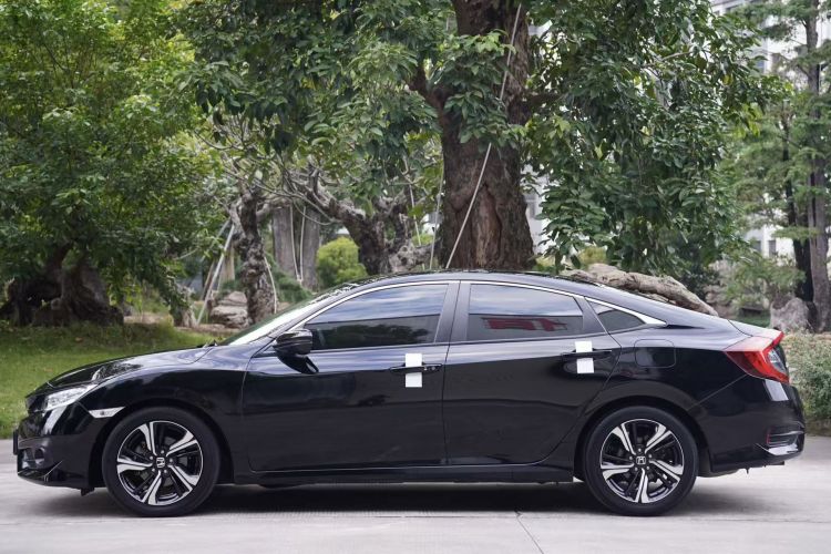 本田 思域 2016款 220TURBO CVT尊贵版车身外观6006